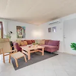 Four-bedroom In Holiday home