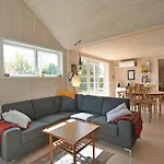 Four-bedroom In Semesterbostad *