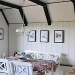 Four-bedroom In Holiday home *