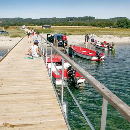 펜션 Four-bedroom In *