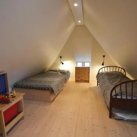 Tatil Evi 4 Bedroom Awesome Home In Ebeltoft