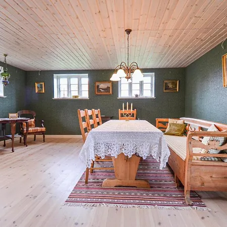 4 Bedroom Awesome Home In Ebeltoft Tatil Evi
